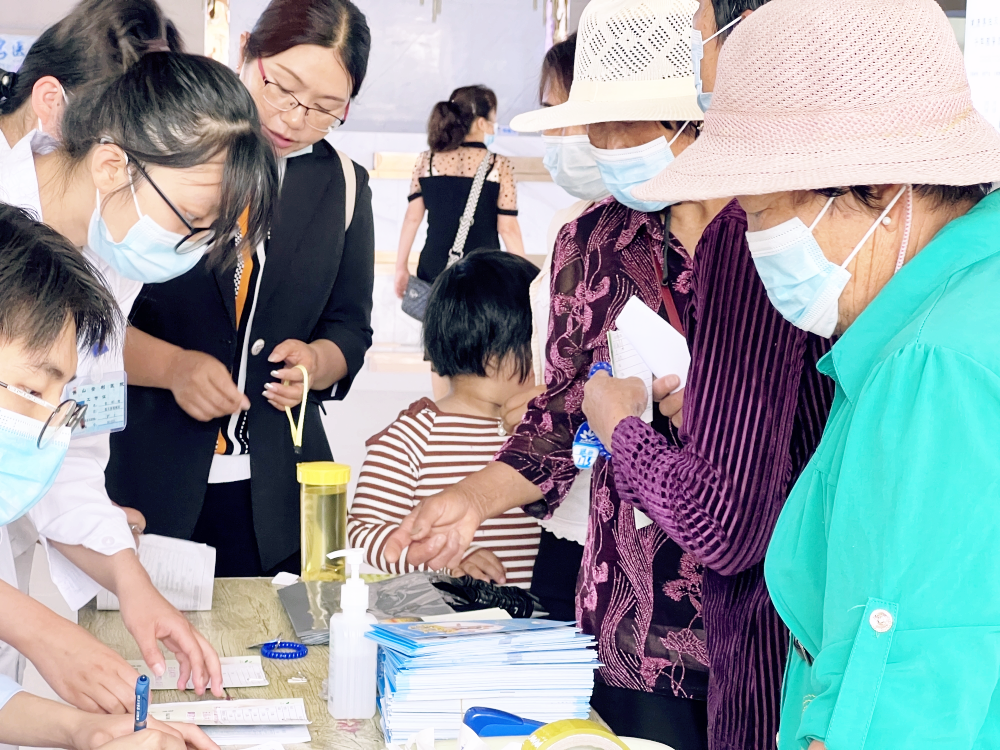 【保山安利醫(yī)院】6.6全國愛眼日，我院眼科開展眼健康系列惠民活動！
