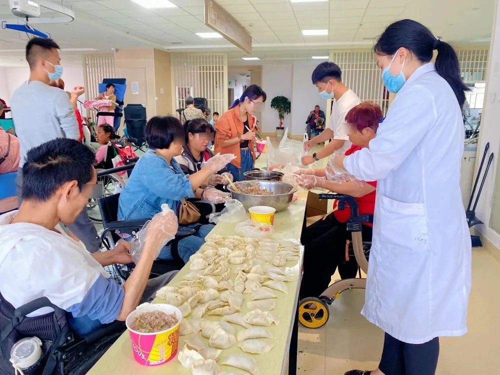 【保山安利醫(yī)院】“濃濃餃子香，深深關(guān)愛情”保山市殘聯(lián)肢體殘疾患者社會(huì)融入活動(dòng)