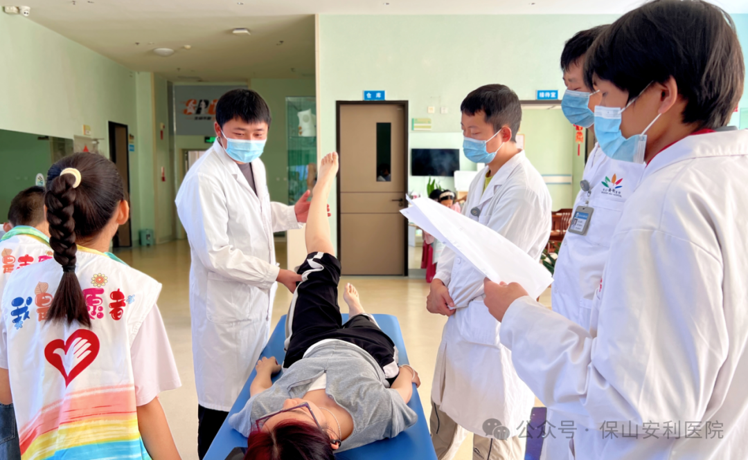青少年脊柱健康守護(hù)行動(dòng)圓滿落幕 保山安利醫(yī)院攜手昆醫(yī)附二院專家為成長(zhǎng)護(hù)航